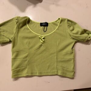 Ribbed green cider top with bows